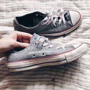 Grey converse